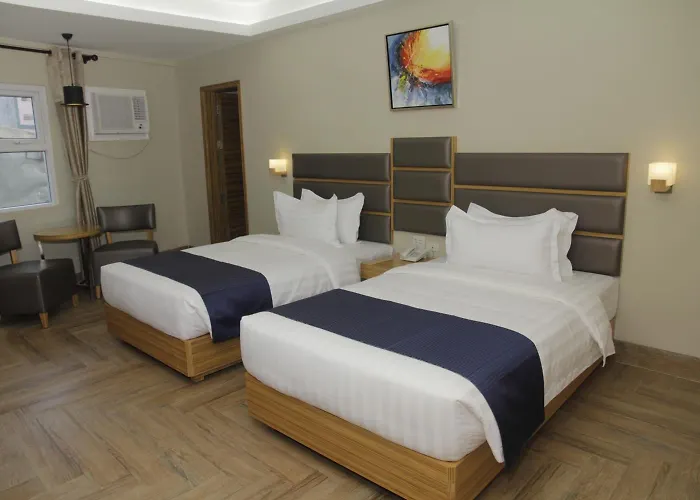 Sun Star Grand 3* Manila
